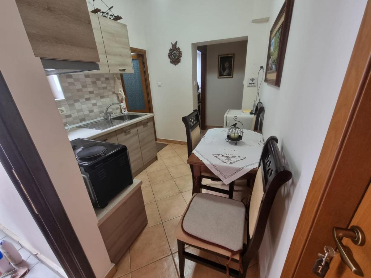 Romeo'S Guest House Berat Exterior foto